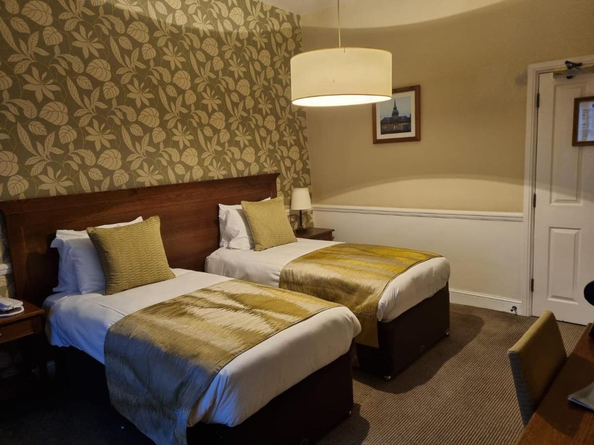 Saracens Head Hotel By Greene King Inns トウスター エクステリア 写真