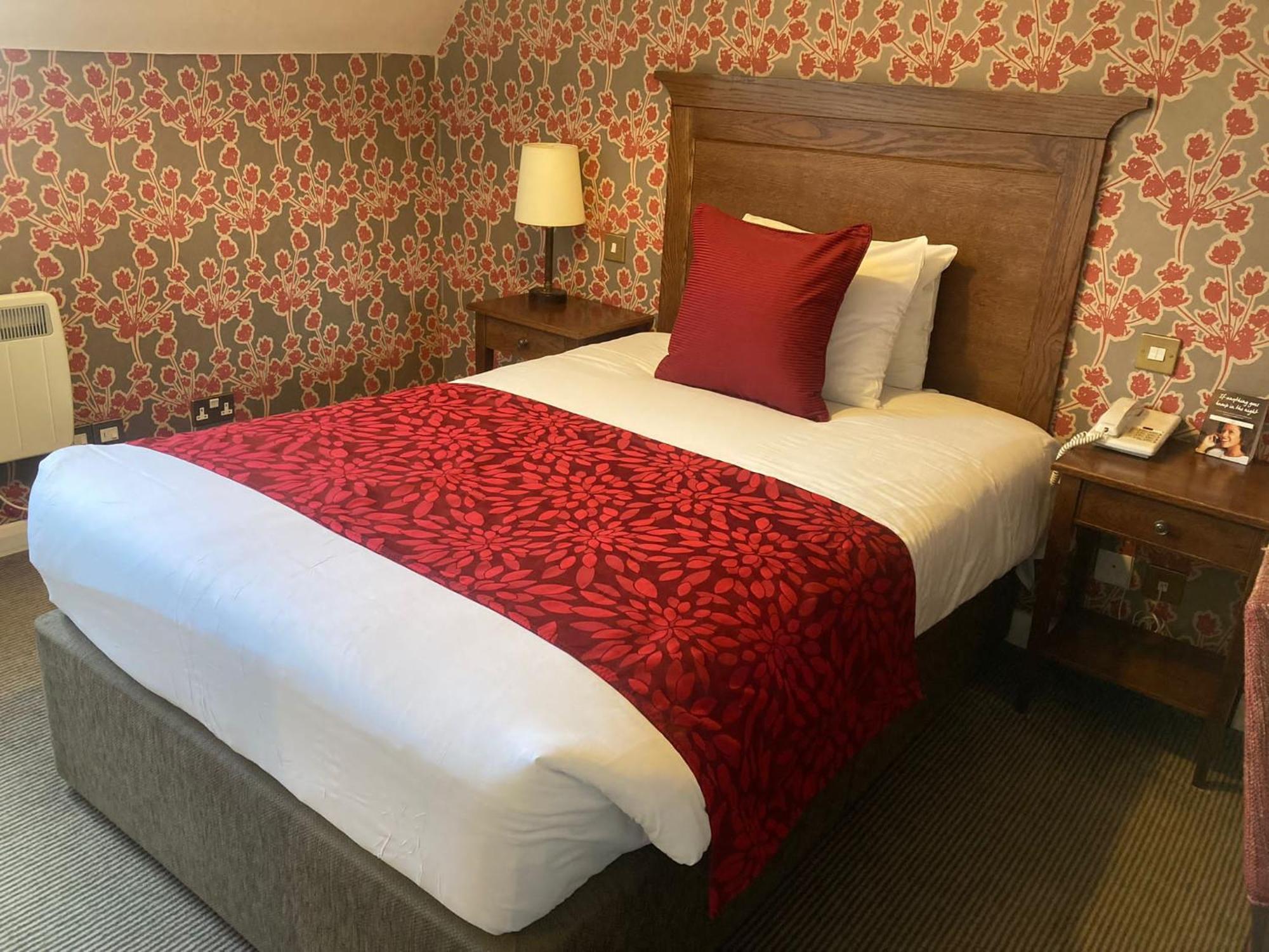 Saracens Head Hotel By Greene King Inns トウスター エクステリア 写真